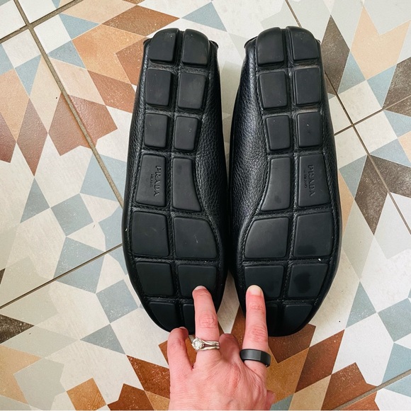 Prada // Women’s Black Leather Driving Loafer with Gold Logo Detail, Sz Eu 38.5 - Picture 7 of 11
